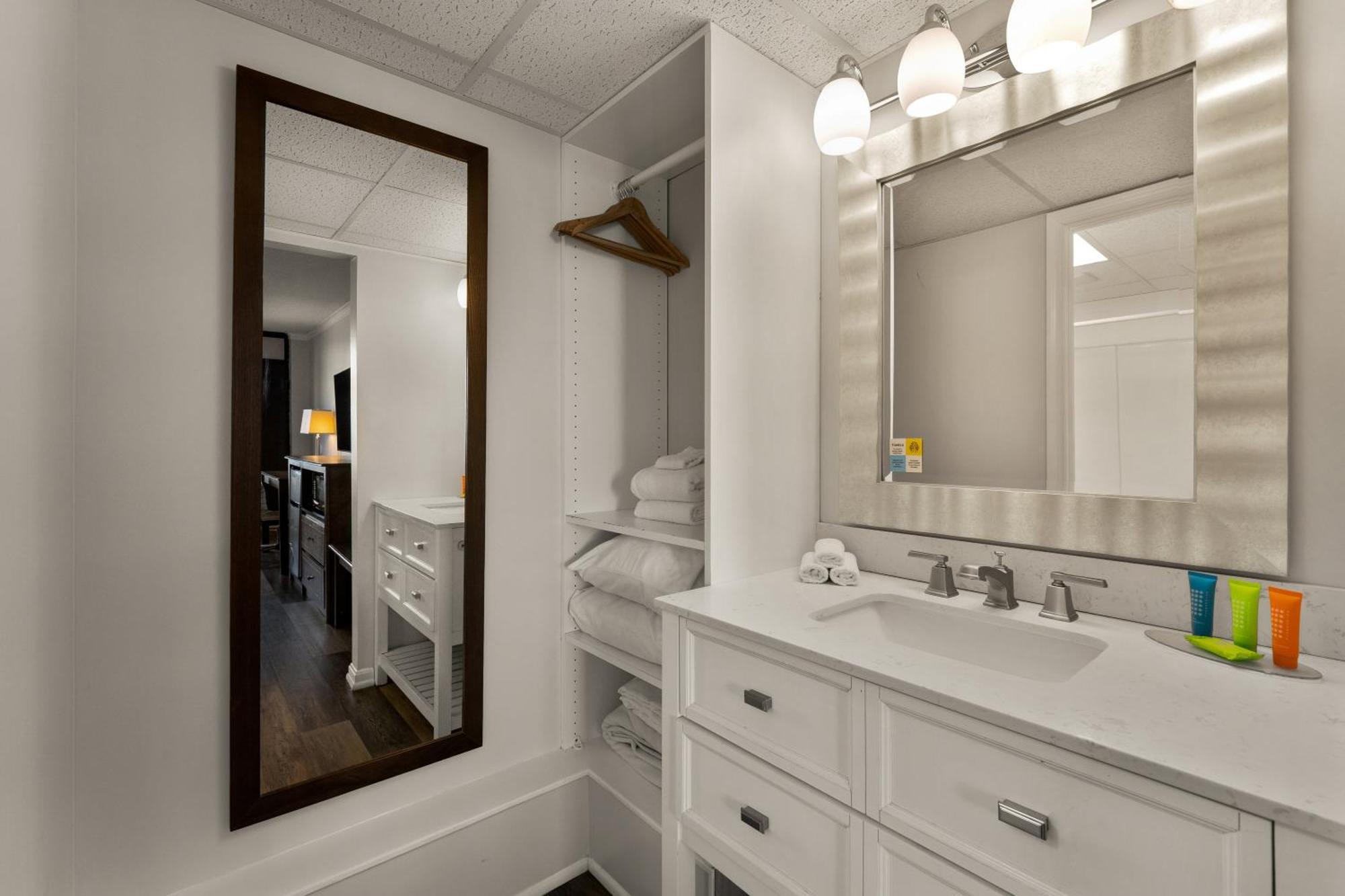 Hotel Atlantic Oceanside Dewey à Dewey Beach Extérieur photo